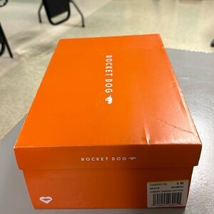 Size 6 women’s Rocket Dog canvas cotton shoes brand new never worn